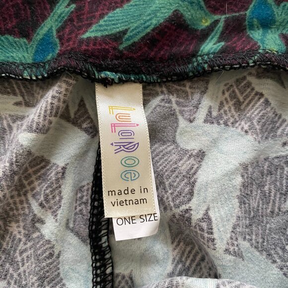 LuLaRoe. Hummingbird Pattern, Maroon Leggings, One Size - Picture 3 of 4